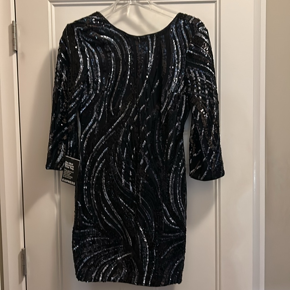 Express NWT Sequin Black Dress Size 4 Lined Round Neck V-Back Mid Sleeve Mini